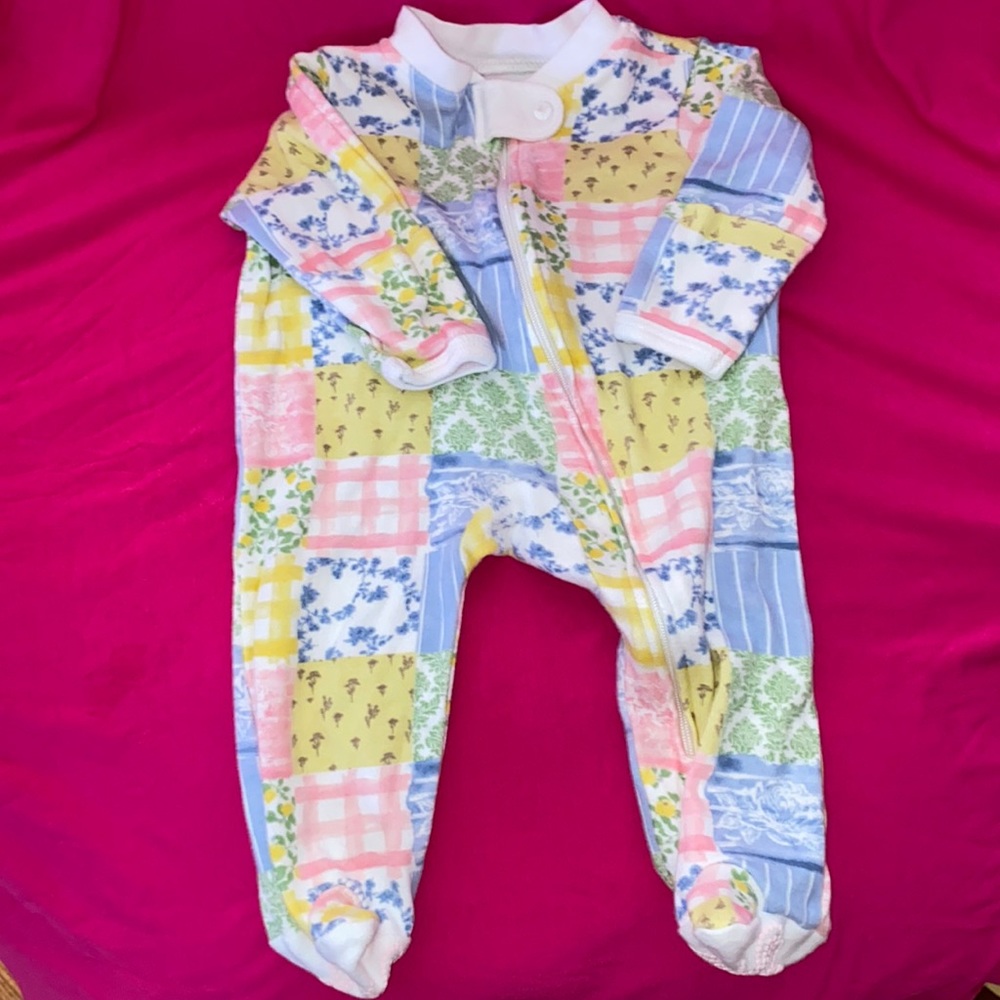 Burt’s bees baby zippered footie nb